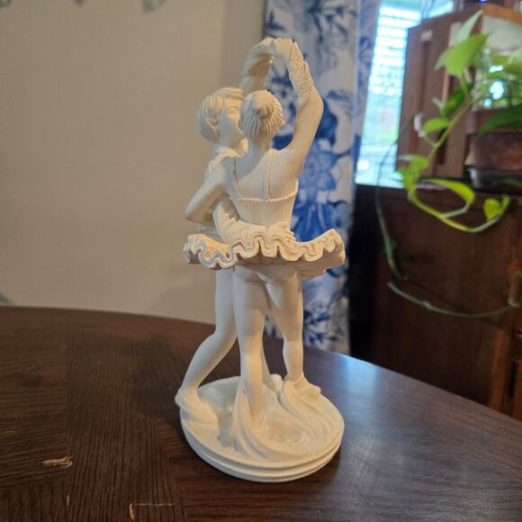 Vintage Italian Ballerina Couple Sculpture - Picture 4 of 11